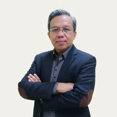 Eval Wari, PCC